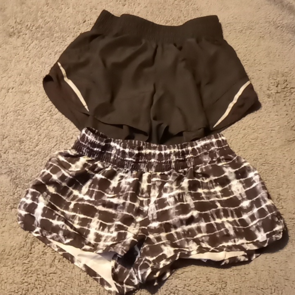 2 Pairs of shorts